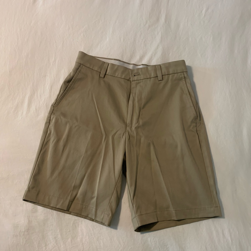 Golf Shorts - Picture 3 of 4